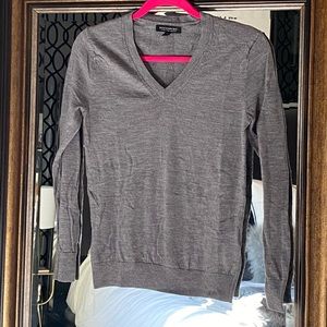 Banana Republic Gray V-Neck Sweater